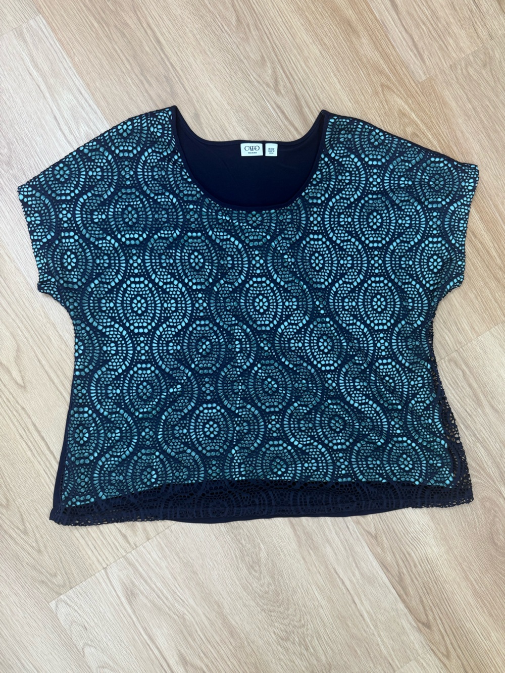 Cato Woman size 18/20W Navy and Teal Lace Overlay Top